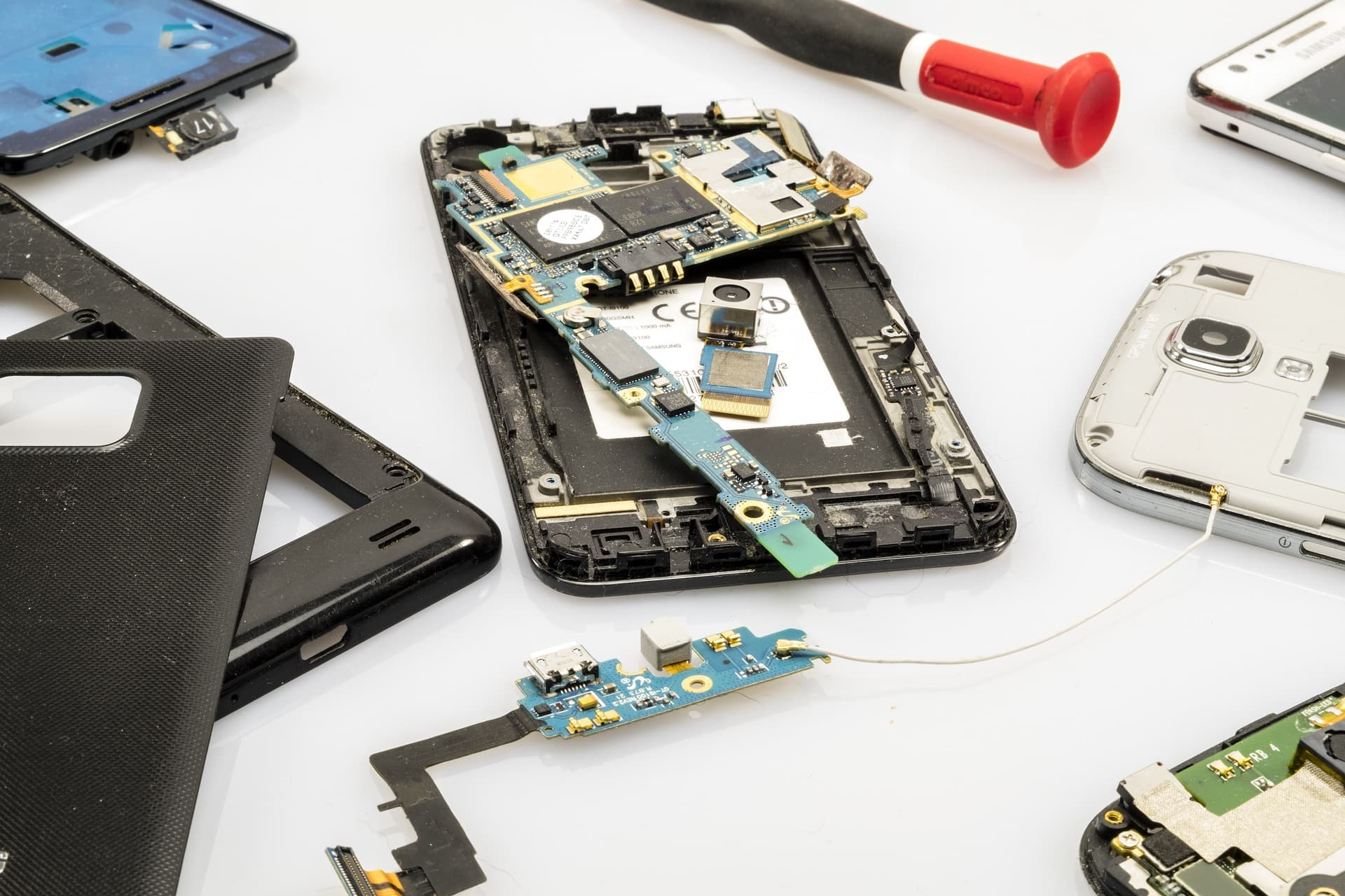 Mobile Phone Repair Shop - Trusted Phone Repair Guide
